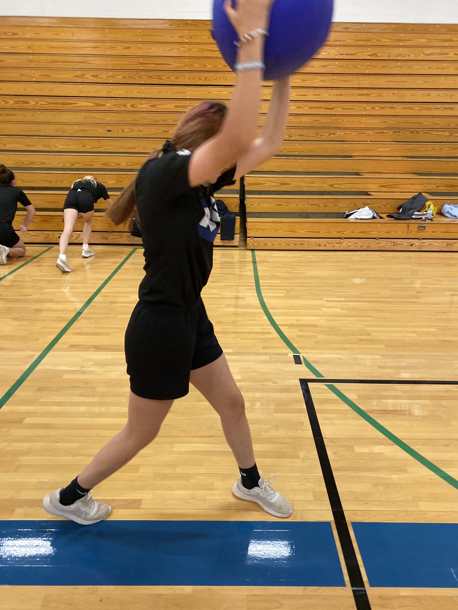 vernoncollegesb's tweet photo. Sweat for breakfast! Friday’s are for securing the bag 💰💍

#BTA #ABG #PLTF #getthatbonus https://t.co/mMUeoWH0bv