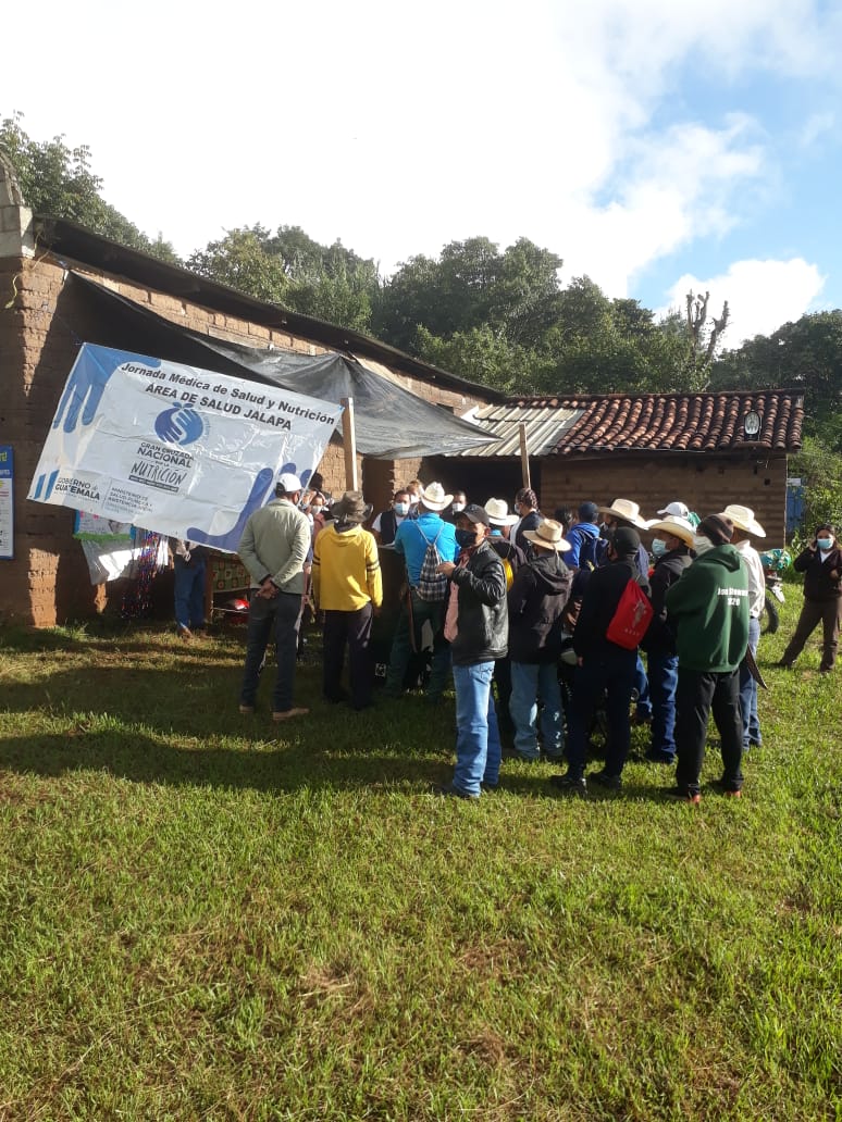Y hoy viernes amanece nuestra brigada médica realizando jornada médica en la aldea Sansurutate, Jalapa, nuestros licenciados dando su paso al frente como nos enseñó nuestro Comandante en Jefe Fidel Castro Ruz. #SomosCuba #SomosContinuidad
