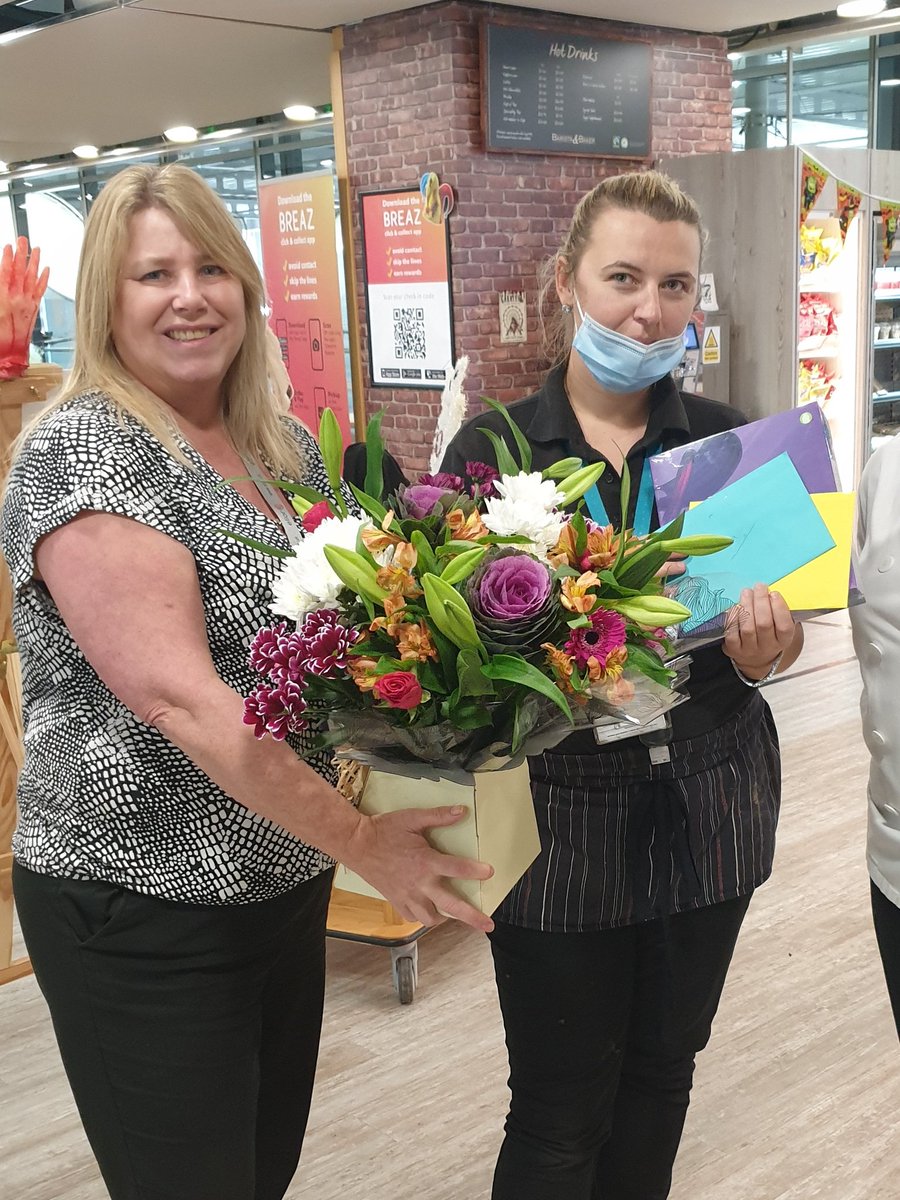 AllisonTullock's tweet photo. It's a farewell to our Laura today, wishing her all the best #teamelior @elioruk @cpattison75 https://t.co/YZA09RqWG9