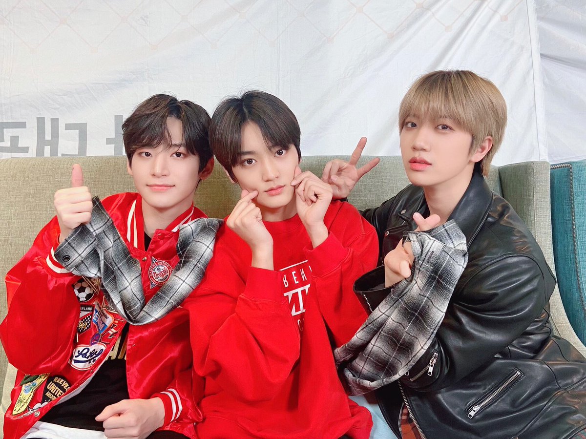 [📸사진] 201030
영상통화 EVENT💓

러비티와 함께하는
매일이 불금🕺🏻🎶

#CRAVITY #크래비티
#HIDEOUT
#THE_NEW_DAY_WE_STEP_INTO
#OhhAhh