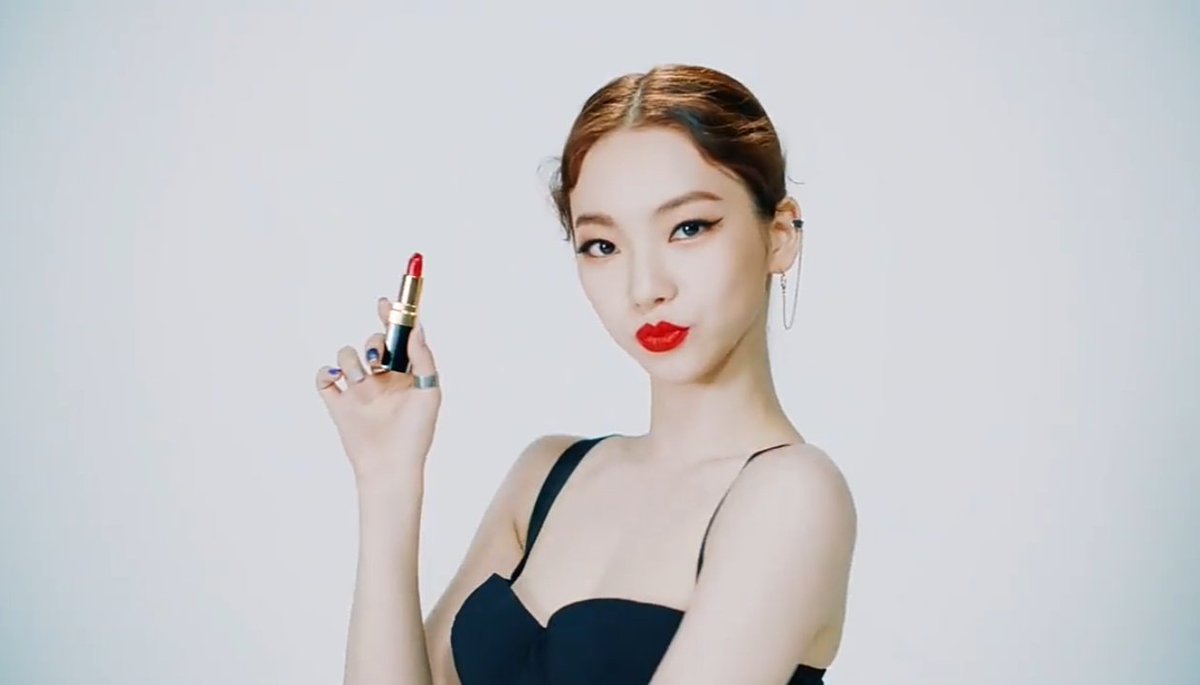 allysyari's tweet photo. 안녕하세요, 에스파 카리나입니다❣️
why are you so beautiful>____< https://t.co/dcYlv90h7w