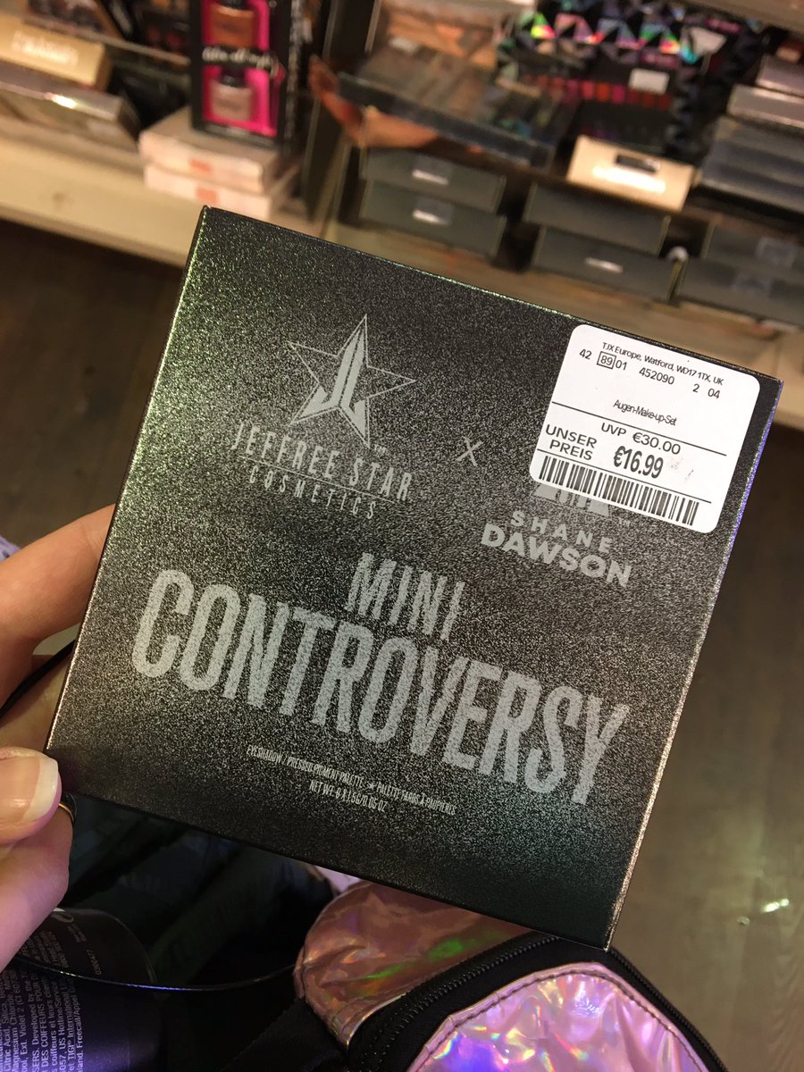 You reap what you sow, right <a href="/JeffreeStar/">Jeffree Star</a> ?

No @kvdveganbeauty products to be seen at <a href="/tjmaxx/">TJ Maxx</a> and <a href="/TKMaxx_UK/">TK Maxx</a> by the way.