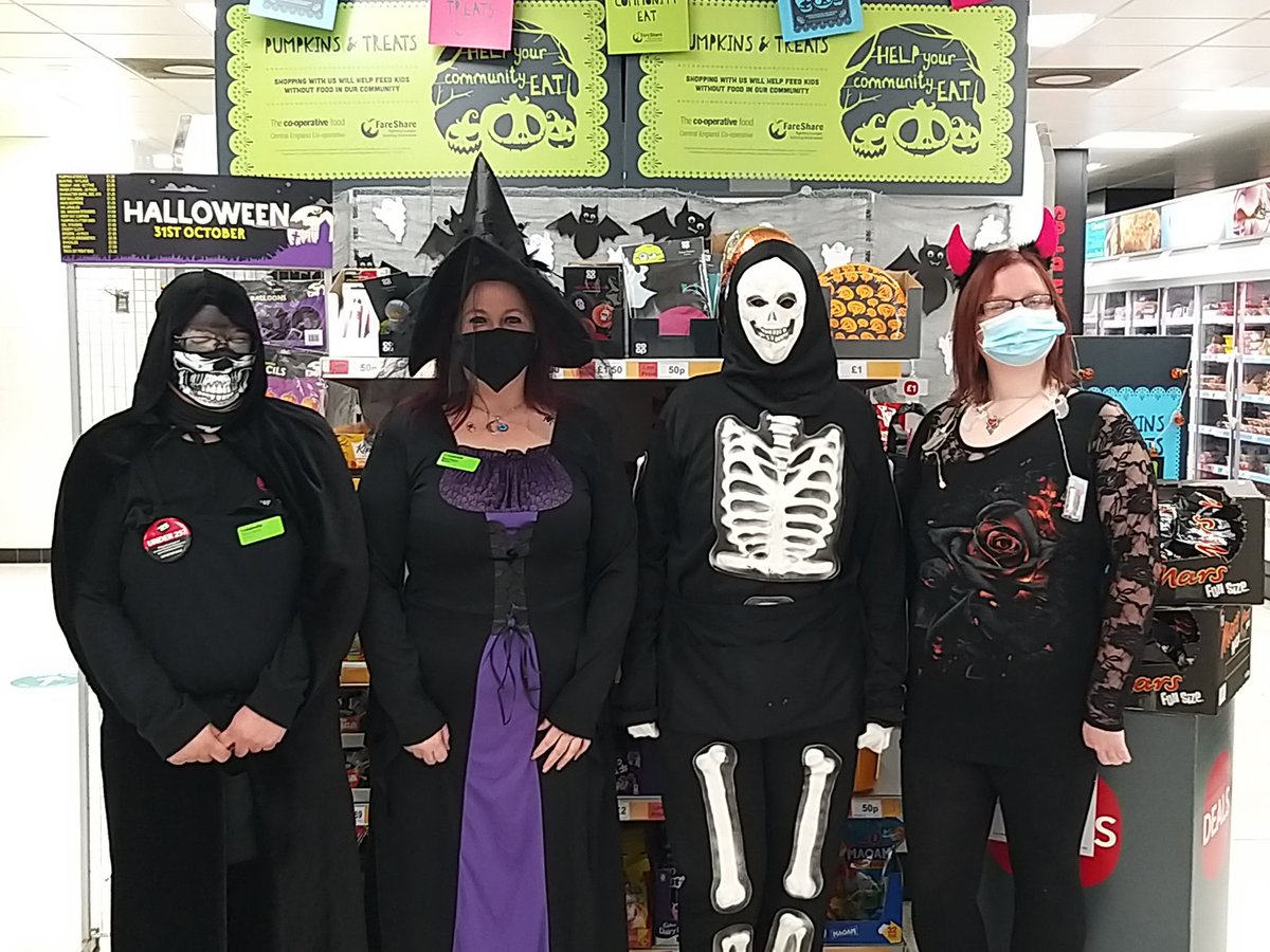 tadkinstam's tweet photo. Getting into the spooky spirit at Raunds @Astragirl6 @BenGrove90 @mycoopfood https://t.co/ZfrUkc00HS
