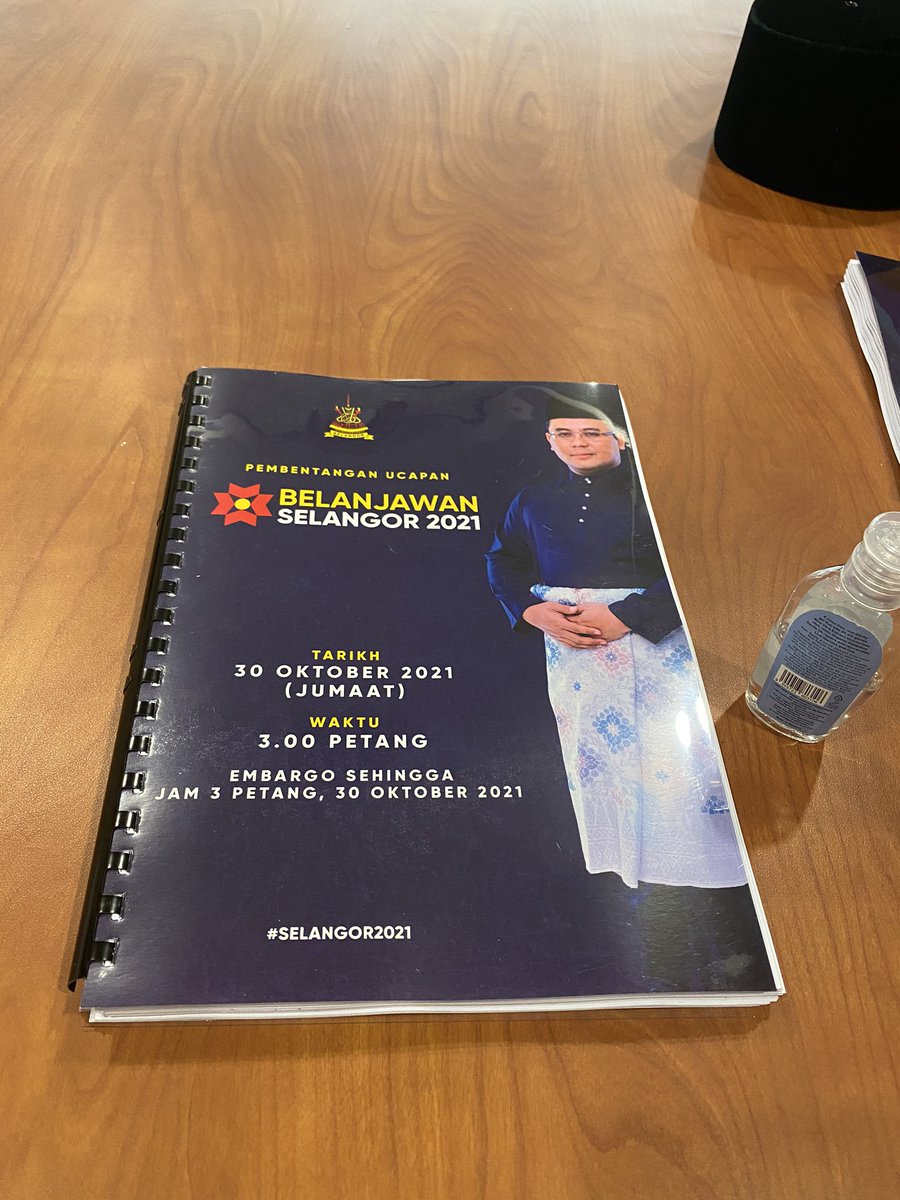 RizamIsmail2's tweet photo. Bajet Selangor 2021 baru sahaja dibentang petang tadi. Apa pandangan anda? https://t.co/S98VRPktL3