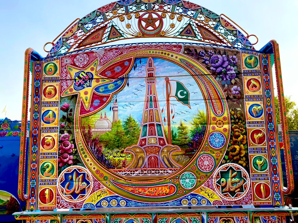 truck_artist's tweet photo. #truckart #truckartist #artistpakistani  #coloursofpeace #coloursoflove #coloursofpakistan https://t.co/sQRqwUq5kz
