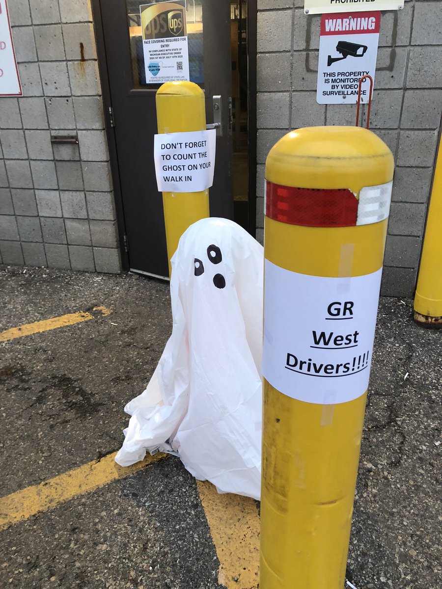 GRWestCHSP's tweet photo. It would be ghostly if you hit a kid on Halloween! Account for all of the kids on arrival and departure. Make sure you see them, because they might not see you! STAY SAFE! https://t.co/RL5BBzkJJn