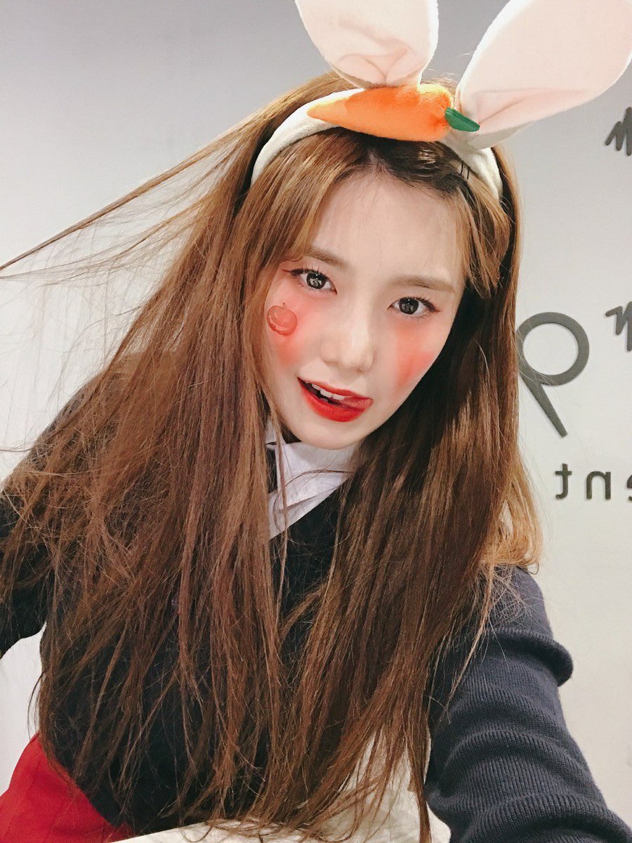 덧니토끼💚🐰

#시그니처 #cignature #예아 #YeAh #Listen_and_Speak #아리송 #ARISONG