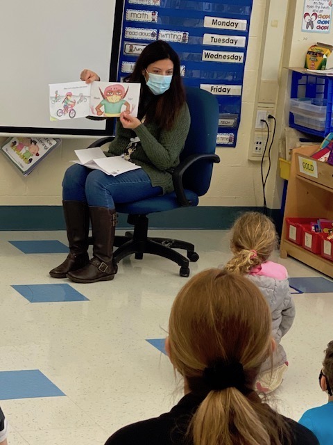 NeedhamNursing's tweet photo. Mask education in action!  Nurse Casserly engaged her youngest students by reading, asking follow up questions, and providing a fun follow up activity.  Our students have been doing a great job of wearing their masks and they enjoyed their lesson! https://t.co/TFNraxX8S7