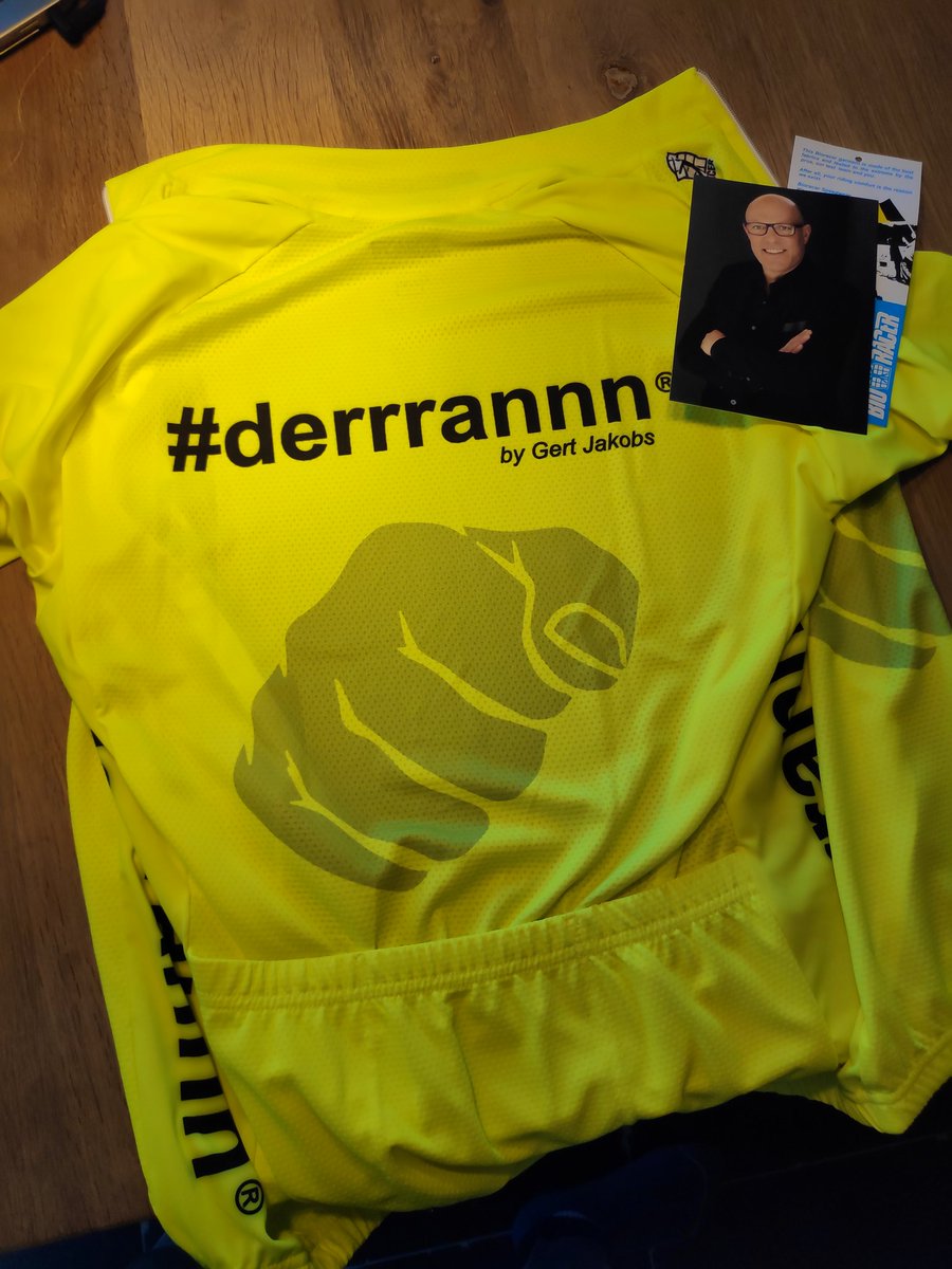 KoenPaalman's tweet photo. Mooi shirt van @gertjakobs64 ontvangen. De man die elke keer wat nieuws verzint als het tegen zit en nooit opgeeft! 💪🏻
#derrrannn 👊🏻👊🏻👊🏻 https://t.co/l8CMp5AF9R