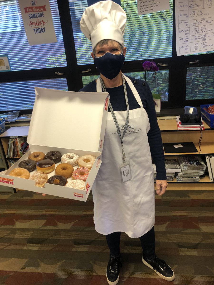 mrskclark28's tweet photo. Happy Halloween from the purple and blue class teachers! https://t.co/C4hIZf7EwD