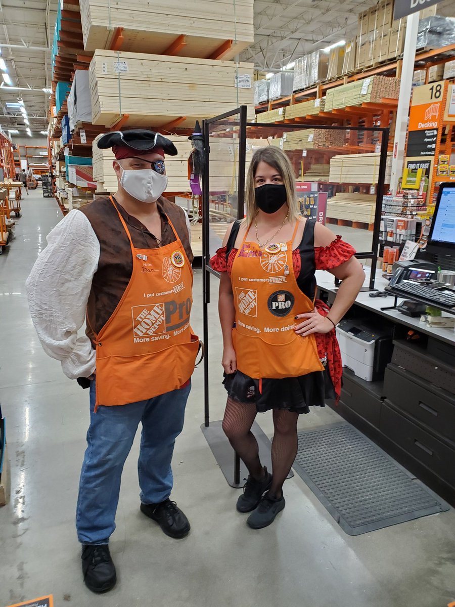 Happy Halloween, Erica Hamrick and myself are two PRO piriates.