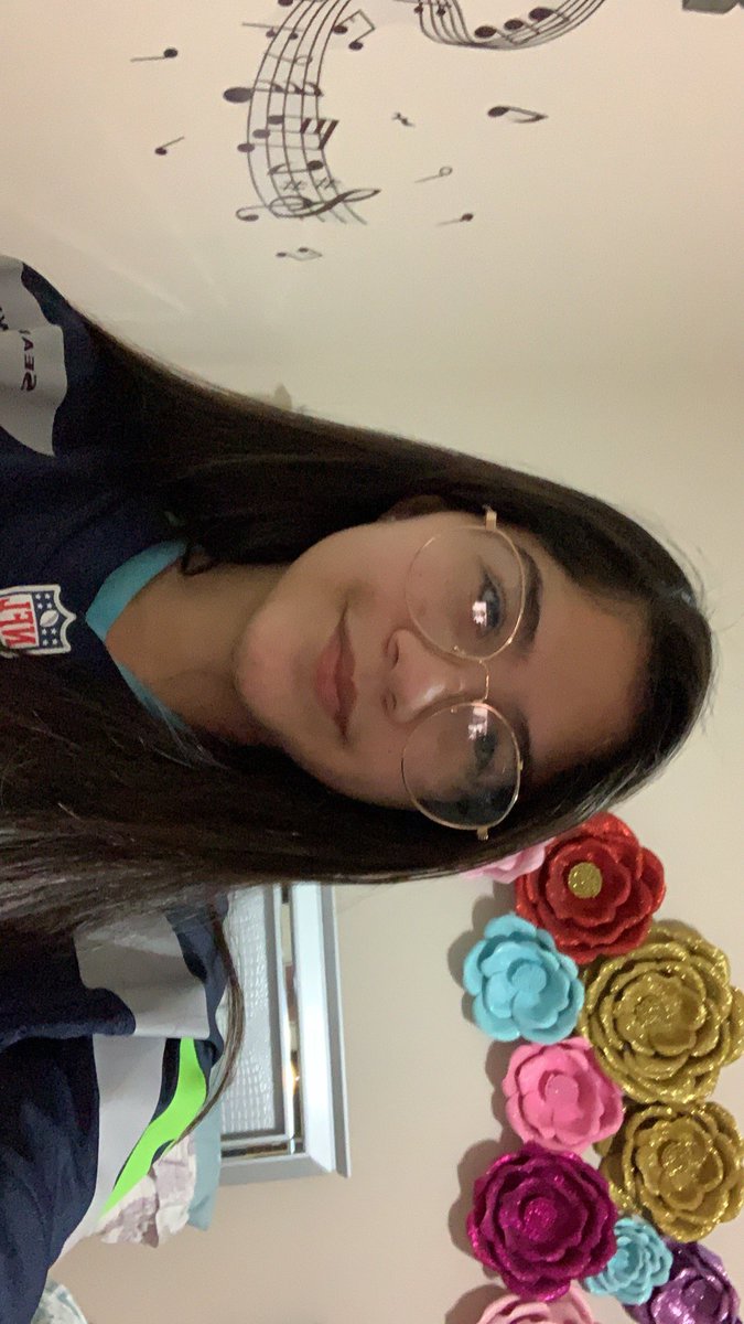 victoriacobos16's tweet photo. #redribbonweek #ahspstem #goodlife dress up week @ ahsp 🤠 https://t.co/Q4dteYlHOh