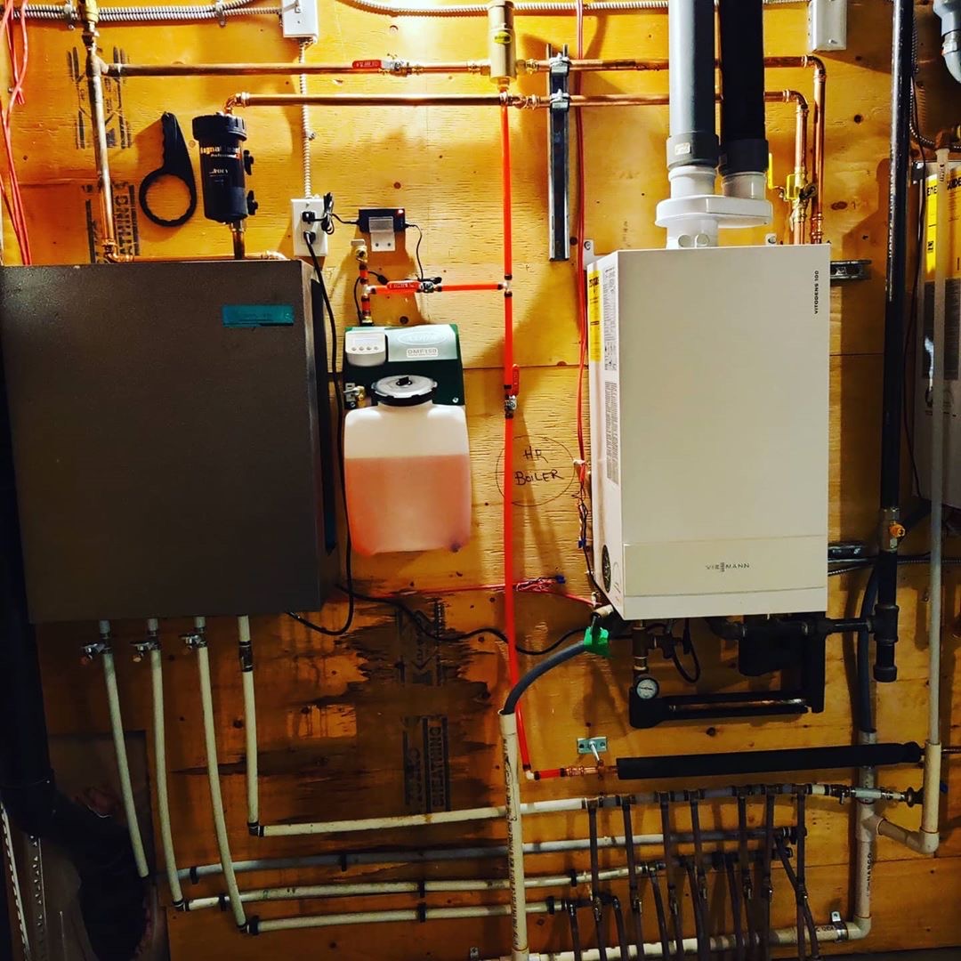 ADEY_NA_'s tweet photo. "Someone used regular pex for the infloor portion of this system. That is only one of the many reasons I replaced a boiler and split the system. Works better then it ever did".
Nice work YYC Boiler Clean!
#radiantheat #MagnaClean #BudgeThatSludge #Viessmann #service #boiler https://t.co/pARSIun8ZI