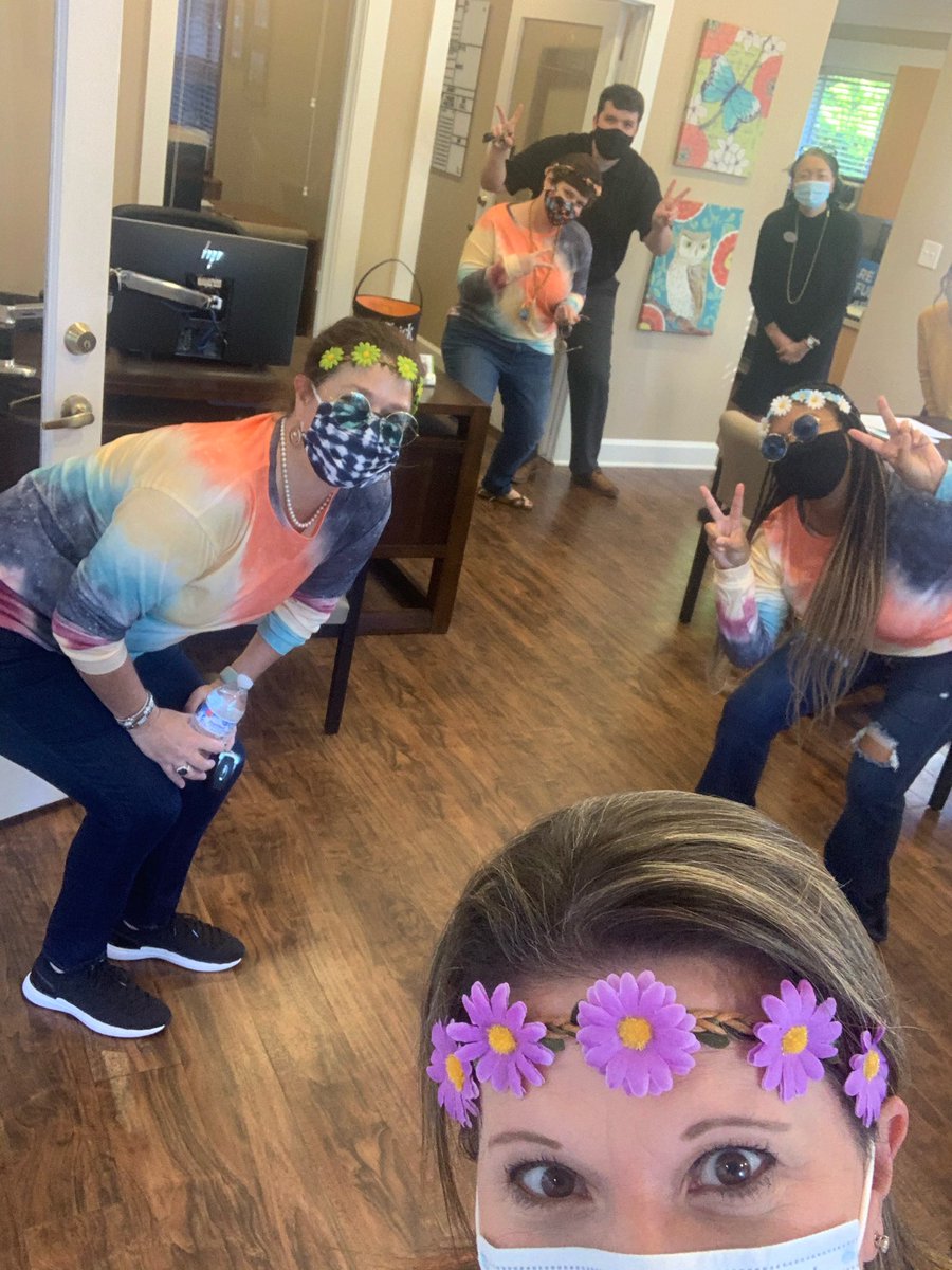 amuddy703's tweet photo. Groovy baby! Working on our socially distant Halloween treats! #camdenhappy https://t.co/PepyfvVhfR