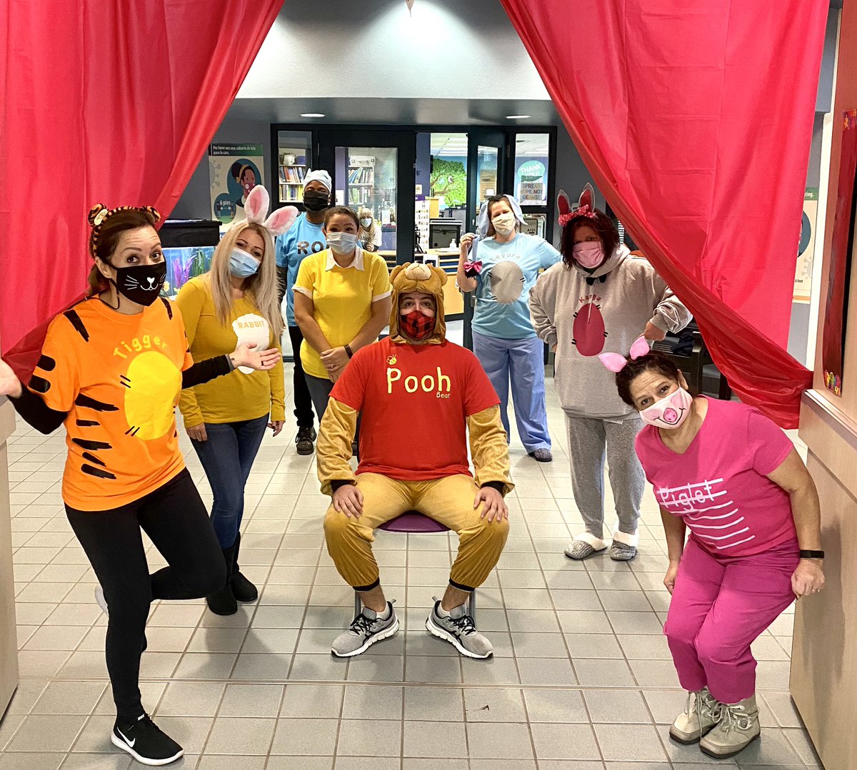 barron_bigcats's tweet photo. Dress up as your favorite book character! #planoisdredribbonweek #barronworldfamous @Plano_Schools https://t.co/8IVrHVqixT
