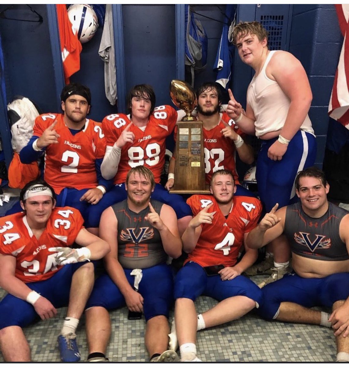 johnny25ut's tweet photo. To these 8 young men. Thank You it’s been a Honor. To watch you guys. @Scottcaleb30  @AndrewSalyers4  @ConnorCrum  @_CameronJ32_  @quinn_brooks56  @BradenAllen58  @NateDixon62  @VHS_Falcons https://t.co/FwuhU5EBXg