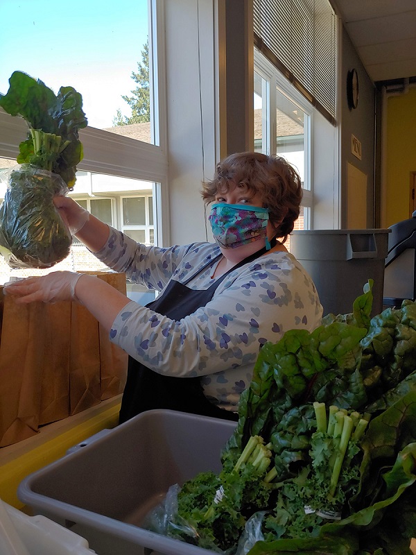 USDA_FNA's tweet photo. Washington #FarmtoSchool grantees Concrete School Dist. & United General Dist. 304 continue to educate children on the benefits of local food via meal kits with recipes #COVID19 #PartnersDoingRight. Learn more about @USDA #FarmtoSchool at https://t.co/dL2vBphkzr #F2SMonth https://t.co/Xtph7W6Vvz