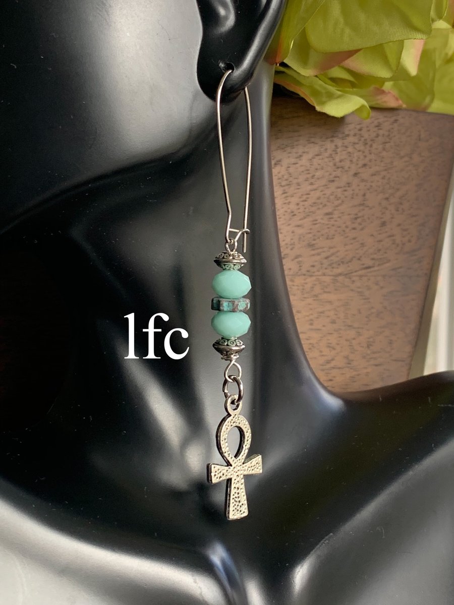 LFieldsCreation's tweet photo. #lavenderfieldscreations #african #handmadejewelry #ankh #afrocentric #earrings #ankhjewelry  #jewelry #fashion #accessories #handmade #instajewelry #shoplocal  #blackownedbusiness #supportblackbusiness #girlboss #womeninbusiness #smallbusinessowner https://t.co/QQn5FwH2N2