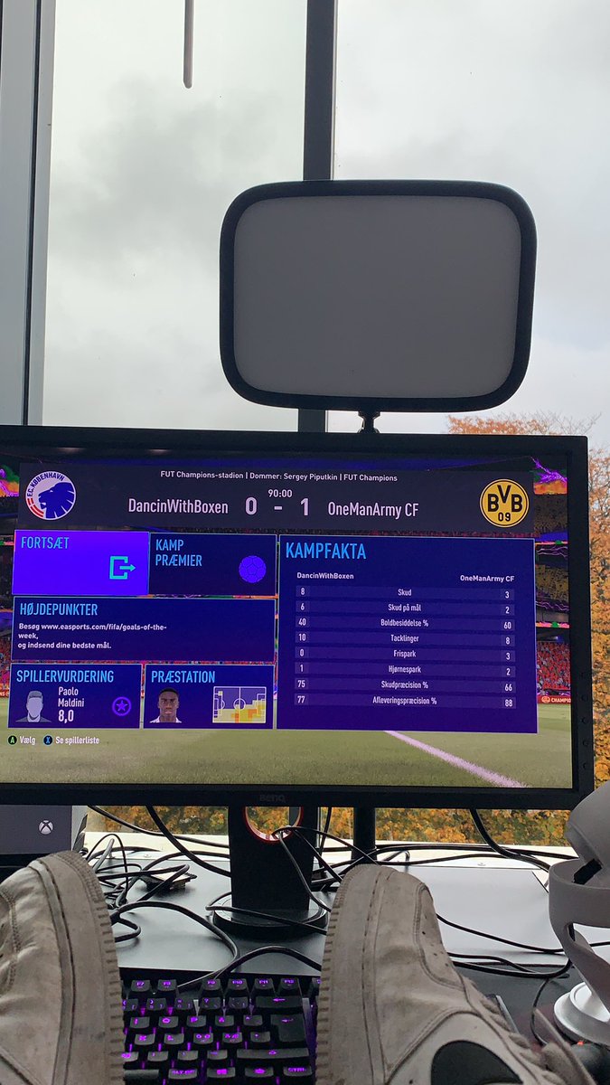 Marcuzo's tweet photo. My first loss this year in FUT champions. 141 win streak 💔 https://t.co/2xl0HoKUxt