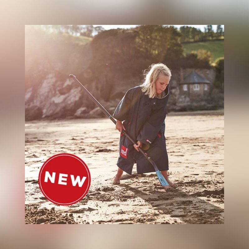 callofthewild1's tweet photo. 😃 yay, just arrived 
🚨🚨🚨🚨
RED Originals pro change jackets!

KIDS RED Original robes €125

🙌Long sleeved RED Original robes €175

🙌Short sleeved RED Originals €155 #robes #justin   #swim #surf #redoriginal #change https://t.co/XTa433SoXi