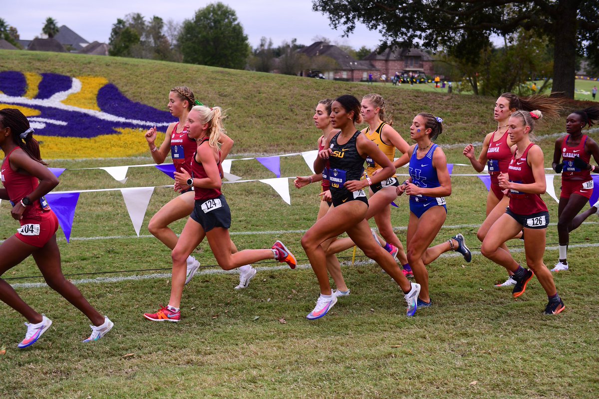 LSUTrackField's tweet photo. 🐯🐯🐯

📈 https://t.co/IZijhEfYw1

#GeauxTigers https://t.co/nKA3m0SNDY