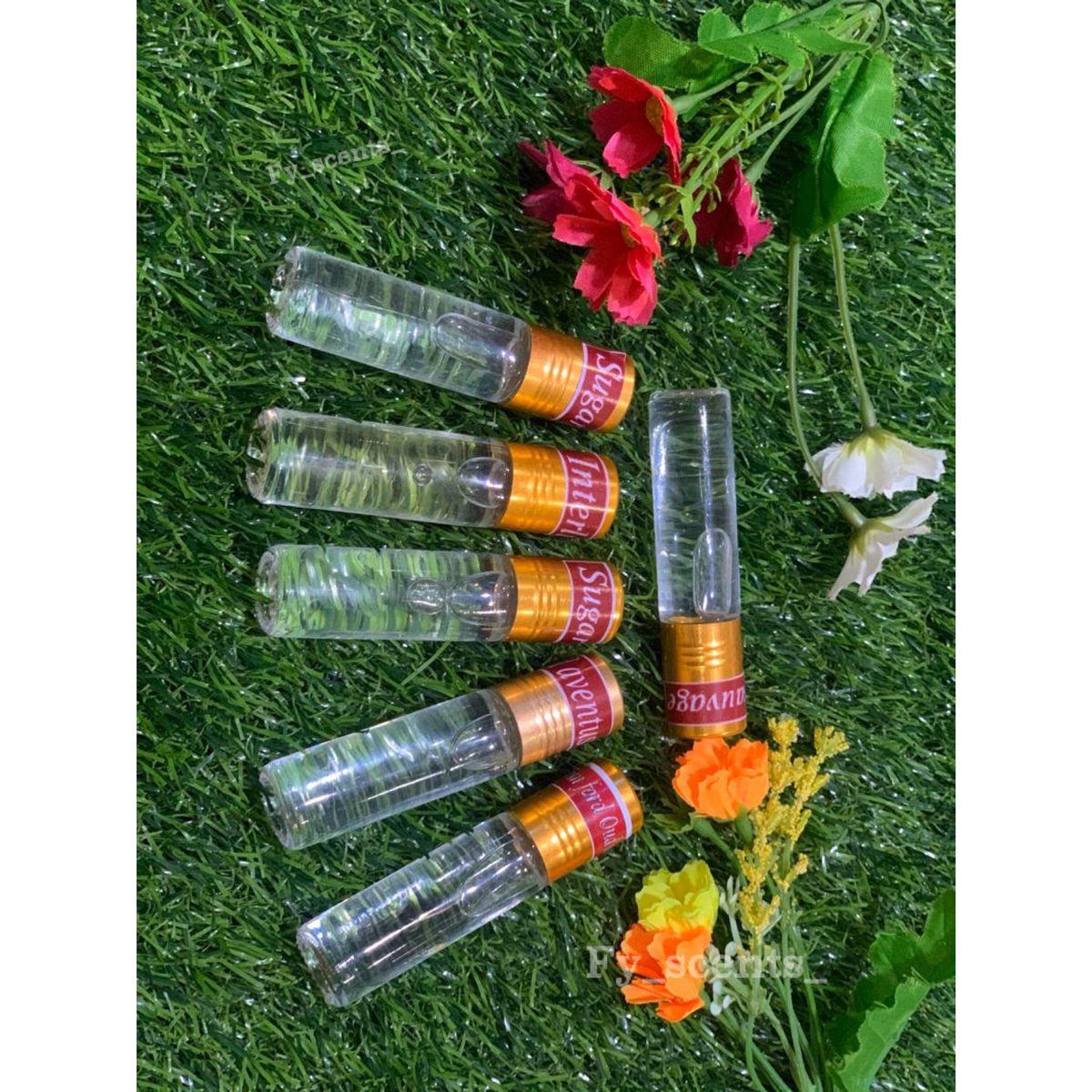 fyscents's tweet photo. @retweets_9ja  Kindly retweet 🙏
Frame1: 50ml Perfume oil for 4200
                3ml for 400

Frame2: 6ml Perfume oil for 700

Frame3: 35ml pocket perfume for 700

Frame4: 25ml Perfume oil for 2500
              
Call/Whatsapp 08140772002
IG: fy_scents_ https://t.co/Z2vJWwSwqg