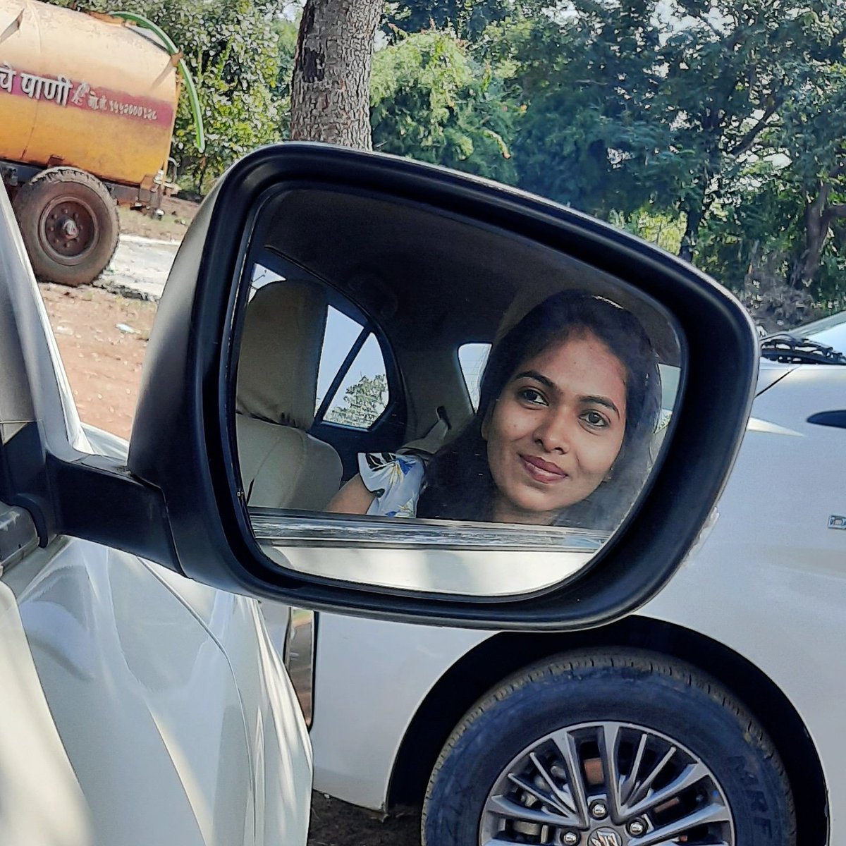 MeeraDhulgunde's tweet photo. Beauty in the Mirror.
Beauty 😘is Looking in the Mirror🖼 and Feeling Like you can Conquer the World 🌎.
Follow:- @getfitwithmeera
#enterpreneur #stayfitwithme😀 #ownbosslife #picoftheday #enjoy #fitnessqueen🔥 #selflove❤️ # https://t.co/NgehlnjggA