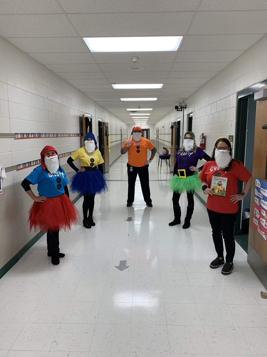 JenKerrReading's tweet photo. @NISDMay academic specialists turned into the 7 dwarfs today. #BookCharacterDay #MayIsMore #OurTeamRocks @Katmclem @MayPrincipal @mrs_escamilla1 @maestraherrera5 @ArmandoGonz3 @chris_garces1 @alexmbermea https://t.co/095XxecsuV