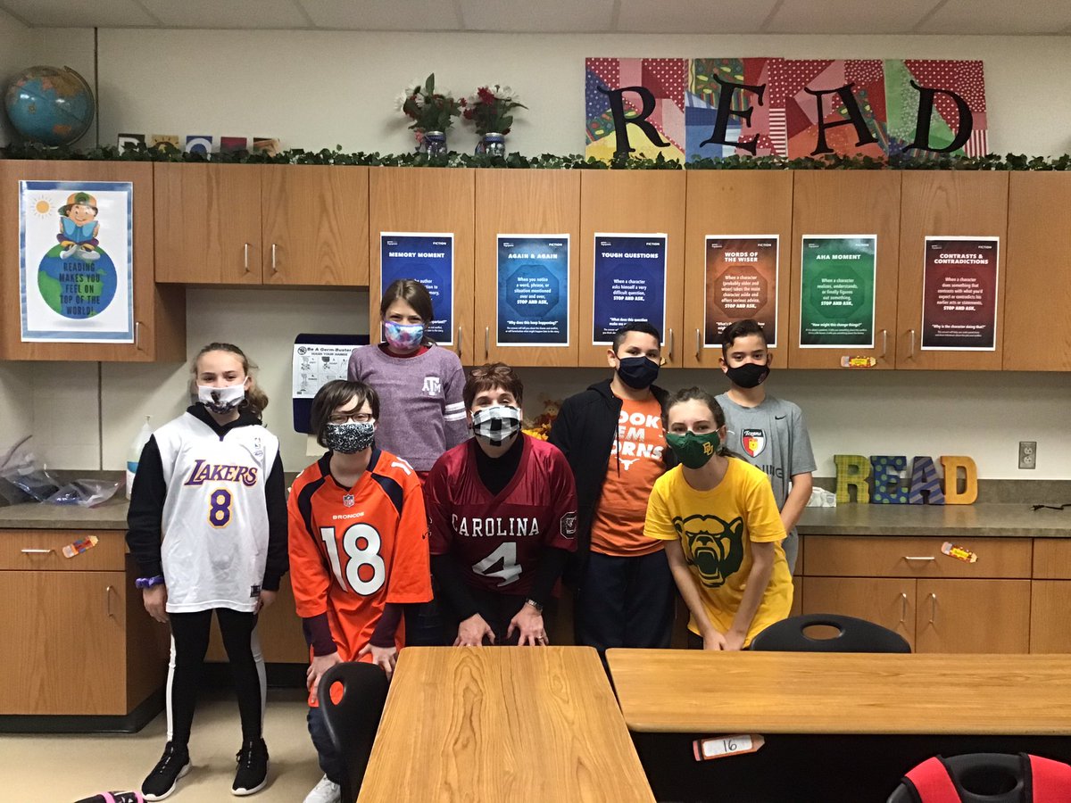 burnett_reading's tweet photo. The Burnett Bunch celebrated Red Ribbon Week! https://t.co/k3xh6rZKZ1