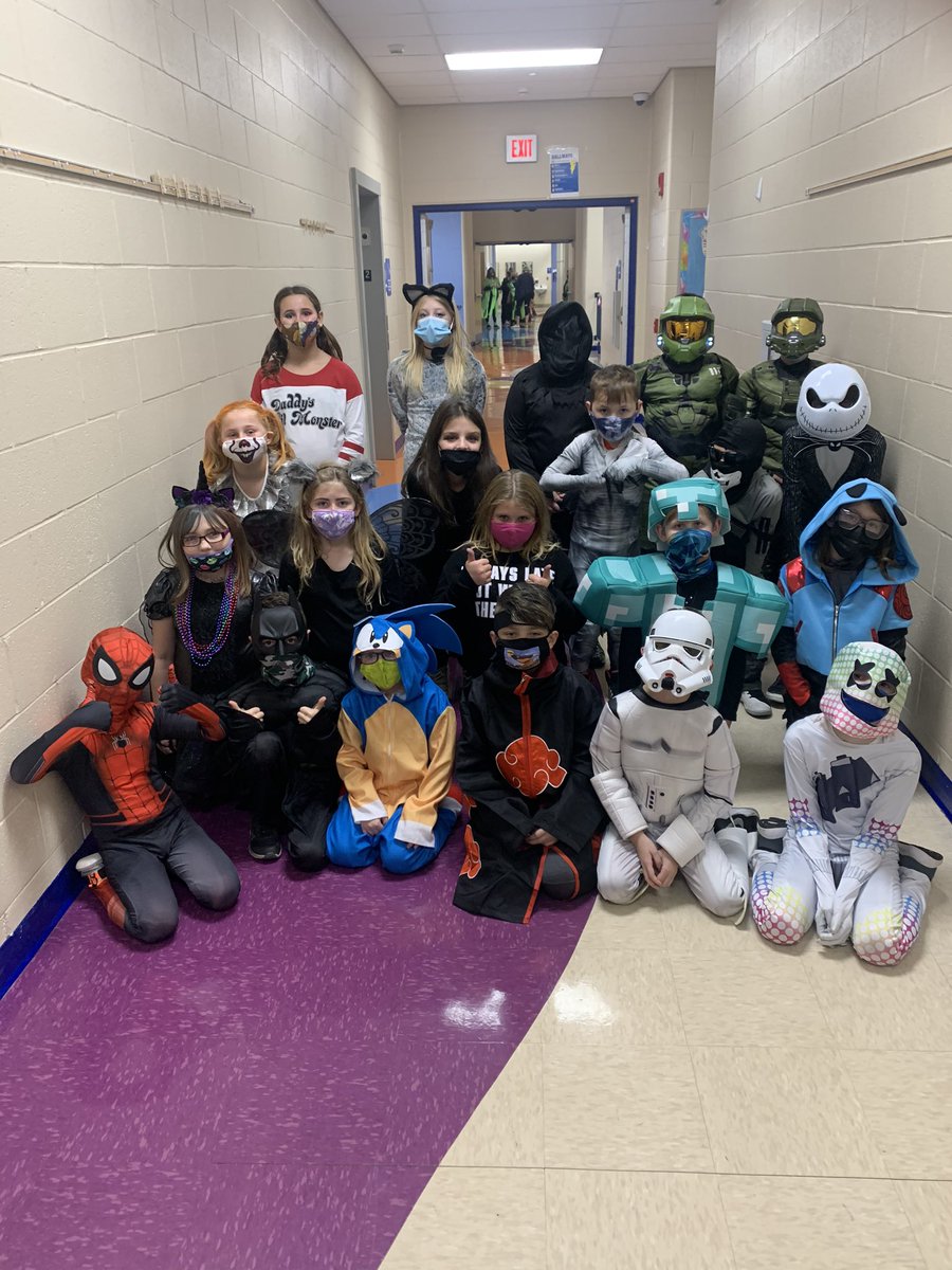 MrsWyant9's tweet photo. Happy Halloween!!
Thank you to all parents who provided for the party! We couldn’t  do much without you all! https://t.co/nvQNfqqf8e