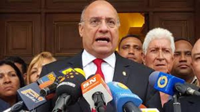 #30Oct || Diputado Dávila exigió respeto a alcaldesa de Bogotá.
⏩https://t.co/jJAIwDstqt
#30Octubre #BuenosDias #FelizViernes https://t.co/sgBU0gHCm0