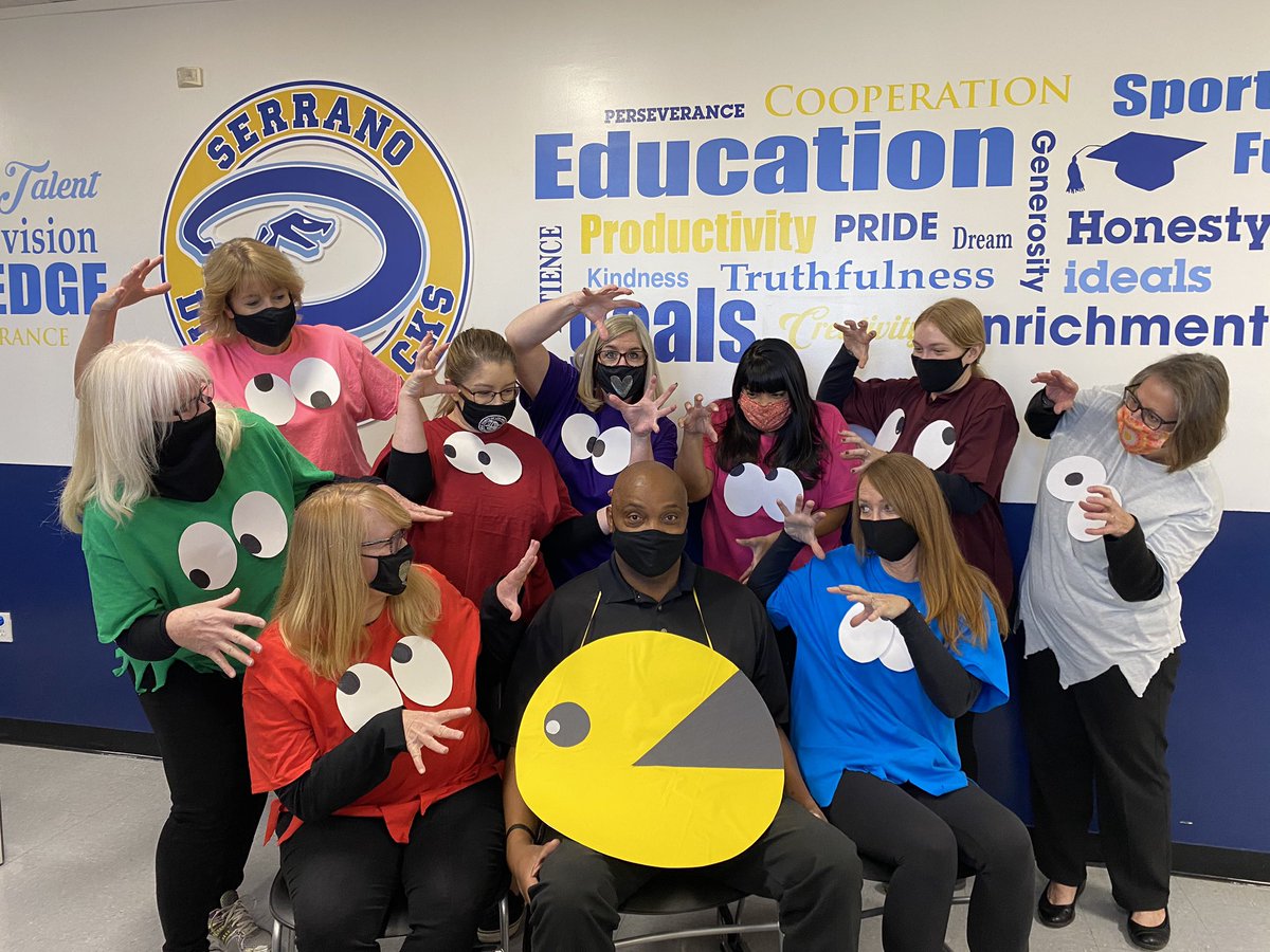 wwlisa47's tweet photo. Halloween office shenanigans😂 #PACMAN @Serrano_Nation https://t.co/ig5k0jOB2E