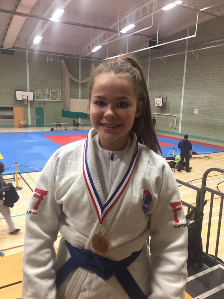 Announcing  Ross High Sports Personality of 2019/20 3rd Nominee Sophie Wood. Go To youtube.com/watch?v=QXSbG5… for details.  
<a href="/elcourier/">East Lothian Courier</a> <a href="/forthone/">Forth 1</a> <a href="/BoogsTweets/">Boogie 📻</a> <a href="/edinburghpaper/">Edinburgh Evening News</a> <a href="/RadioSaltire/">Radio Saltire</a> <a href="/TDCSC1/">T&DCSC</a> <a href="/RossHighSport/">Ross High Sport and P.E</a> <a href="/ActiveEL/">Active East Lothian</a>