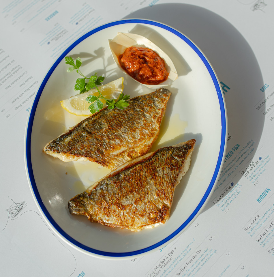 therockfishuk's tweet photo. 🍽️ Royal sea #bream fillets with #romesco sauce, cooked on the flat grill & served with unlimited chips or green salad. Try them!
#seabream #romescosauce #newmenu #sustainablefishing #therockfishuk #eatmorefish #tryfish https://t.co/I8CllE20aL