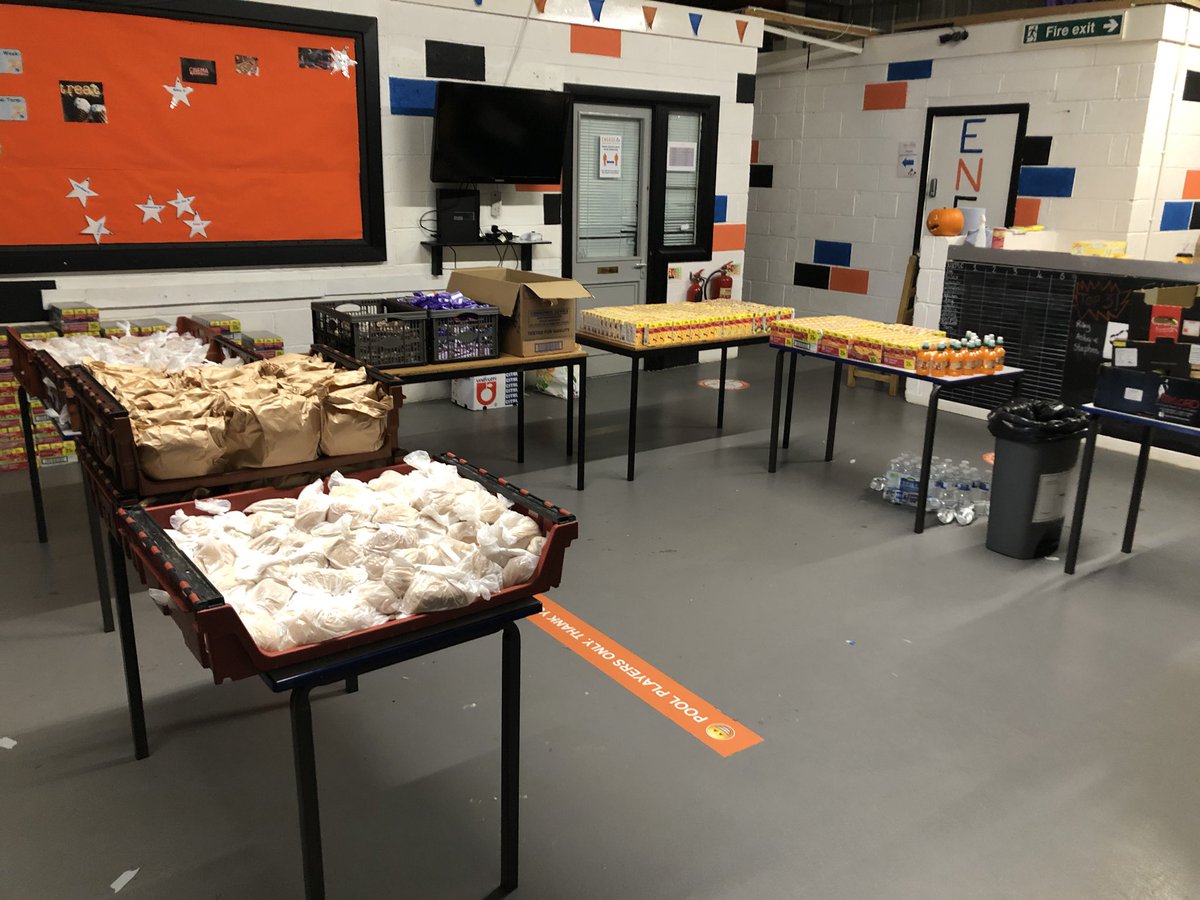 engage4all's tweet photo. What an amazing effort by everyone within our community...4000 packed lunches distributed this week to those families needing them #WeAreAllInThisTogether #engage #community #blyth #together https://t.co/Ll3lrBedQY