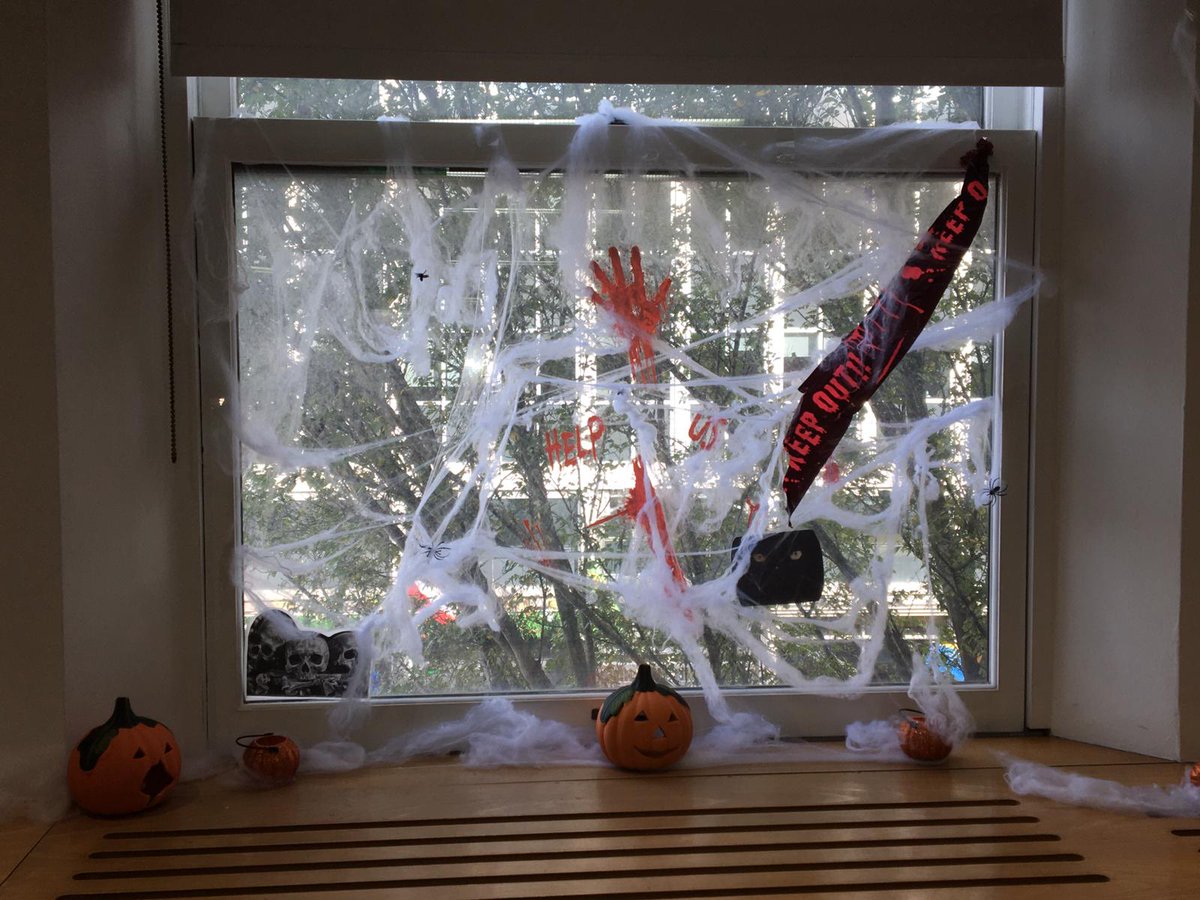 Giveblood_ie's tweet photo. Happy souls in D'Olier St Blood Clinic this spooky week, the team are wishing all donors a happy and safe Halloween! Great job on the decorations guys! ๐๐ฆ๐ป
.
.
.
#Giveblood #WeCountOnYou #halloween #Spooky #wewantyourblood #butwewon'tbite ๐คช ๐ https://t.co/4GExbMJLNH