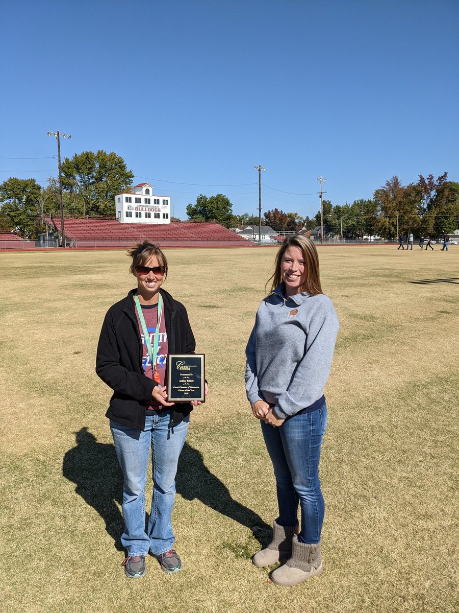 CarmiChamber's tweet photo. Congratulations to our 2020 Citizen of the Year-Ashley Elliott and our 2020 Business of the Year- 5th Street Market! ππ»ππ»ππ»ππ»πππ #carmichamberofcommerce #carmiillinois #carmiil #shopcarmifirst https://t.co/q5HWCGGYhK