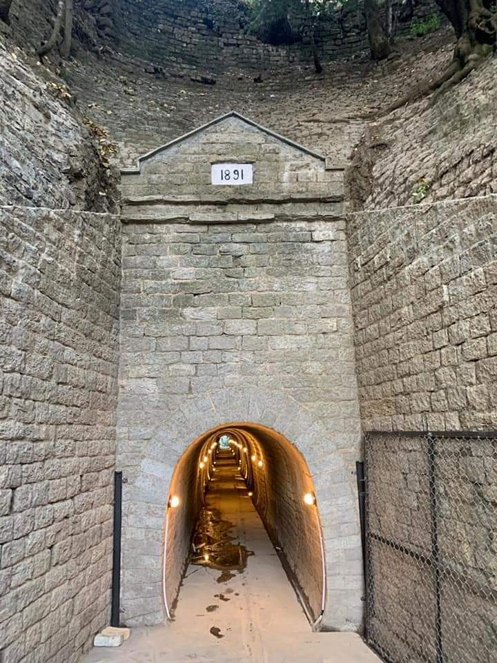 usetextte's tweet photo. #Historic British era #MotoTunnel connecting two valleys in Ayubia National Park is discovered and restored to its original glory during plantation drive. It was built in 1891 and total length of the tunnel is 250ft.
#Textte #Ayubia #Travel #Tourism #Tunnel #lums https://t.co/8sBeXhY0Jf