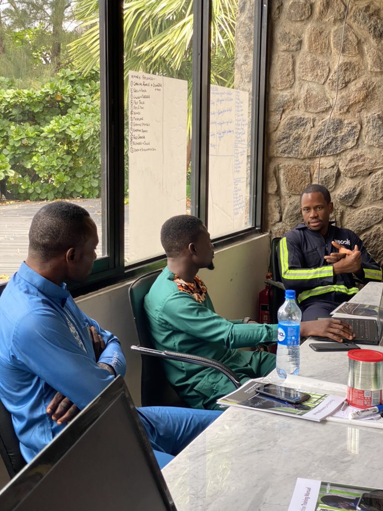 Adelani's tweet photo. Great workshop session with @realwecyclers franchise operators from all over the country. We discussed how we can leverage our growing network and also looked ahead to some more exciting opportunities to increase our impact. #wecyclers #fairplastics @PlasticFair https://t.co/wRH9wpm2qF