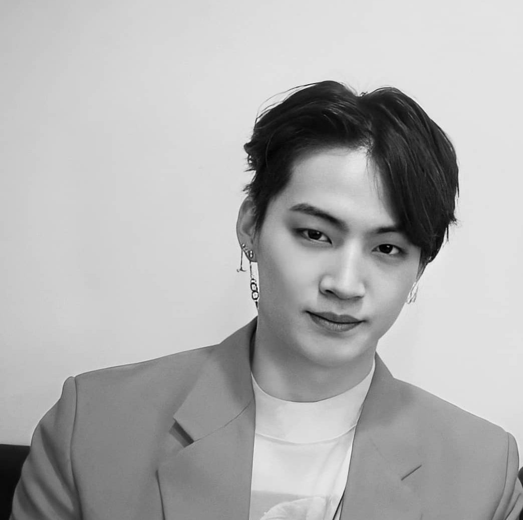 defcnvsbeom's tweet photo. Define Jaebeom in one word
#μμ¬λ² #μ¬λ² #Jaebeom #def #DefDArchive #prds #defsoul #jayb #cnvs #GOT7 @GOT7Official https://t.co/KsSgg26PoP