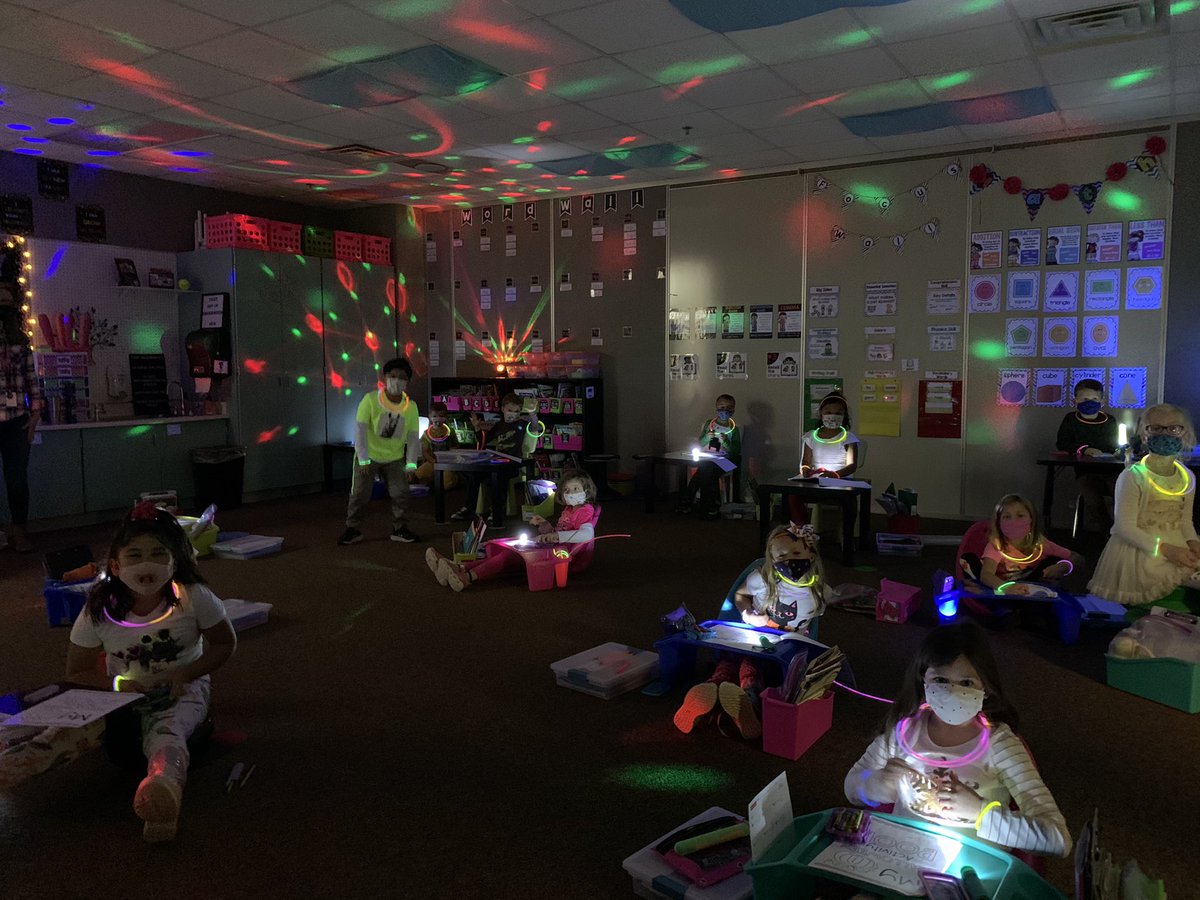 MrsLinzsKindergarten tweet media