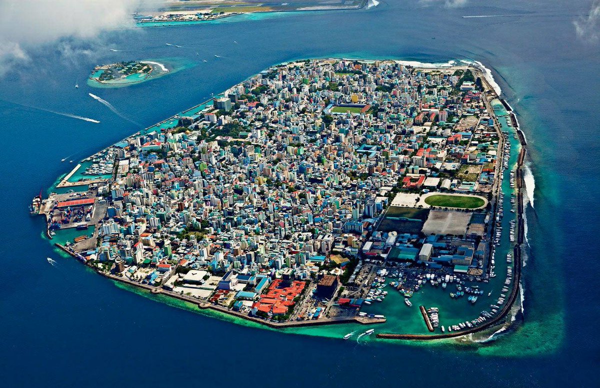 Malé, Capital of Maldives 🇲🇻
 #maldivesmania #maldiveslovers #conradmaldives #maldivesisland #themaldives #unlimitedmaldives #maldivesparadise #maldives #ilovemaldives #maldives_ig #maldivesbeach #beautifulmaldives #visitmaldives  #maldivestrip #maldives🇲🇻 #maldives🌴