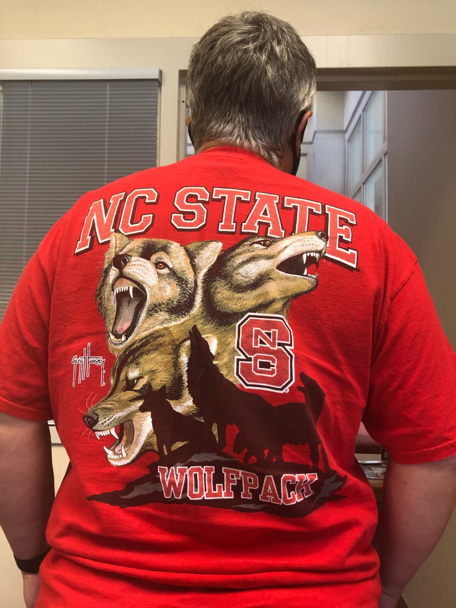 MEPHSCareerCtr's tweet photo. Watch out now! @NCState is taking over @MEPhillipsHS Twitter page! Ms. Wall shows support for our seniors. #nccountdowntocollege #freecollegeapplicationweek
@MEPhillipsHS @CFNC @CteMephs @wcpss @MEPHSLMC https://t.co/wpSDNEyXDR