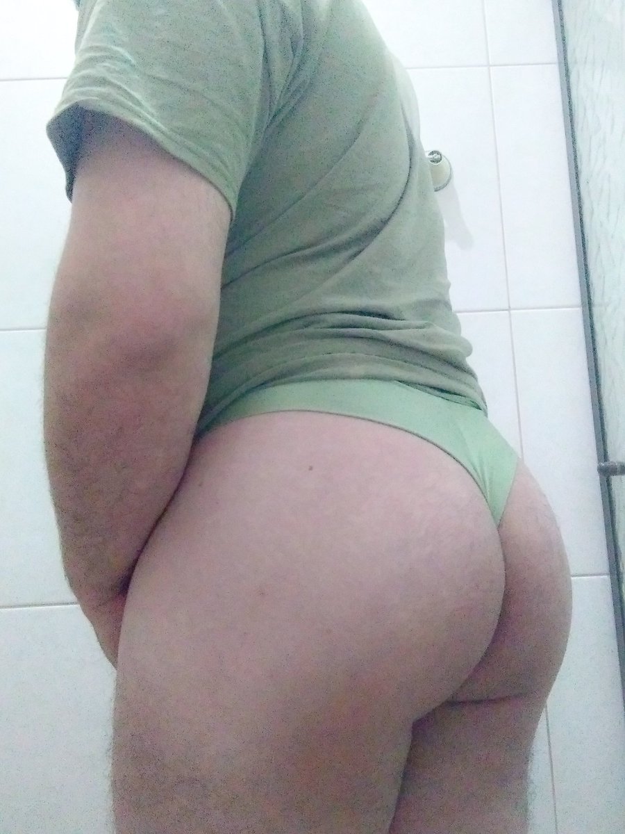 LaylaMaya18's tweet photo. Verde da esperança, de achar um bom safado que ñ fique de mimi. Sextou com S de safadeza. https://t.co/rIUDHkd3nD
