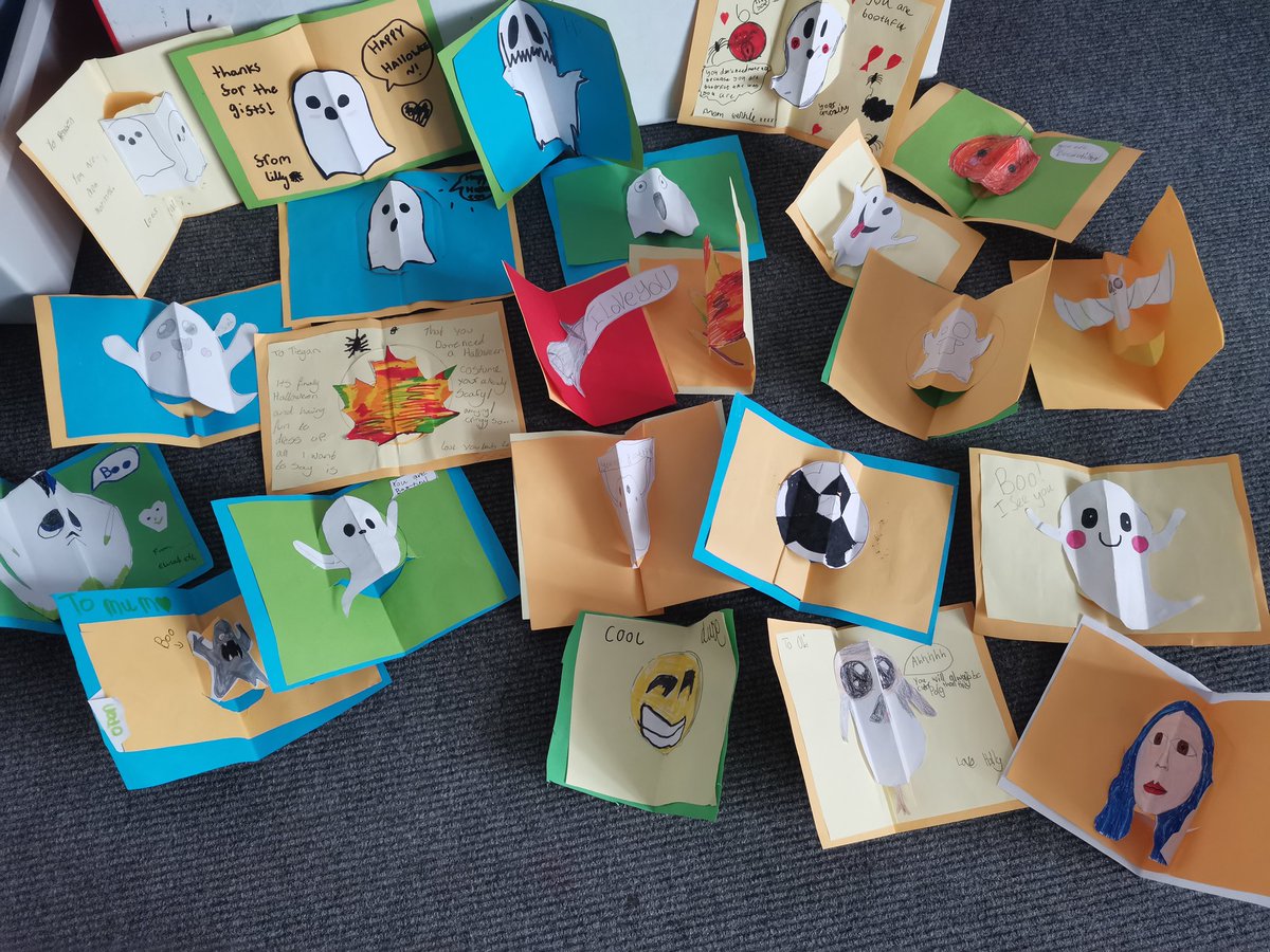 MrsLCunningham1's tweet photo. P6A had a fun dress down/up today 😁👻 https://t.co/0ny0LBuegO