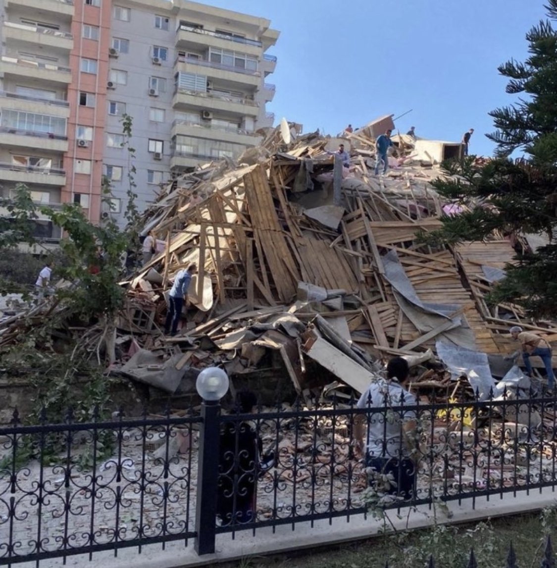 Билимбаевское землетрясение. Газиантеп турция землетрясение 2023. Кахраманмараш турция землетрясение. Газиантеп турция землетрясение. Кахраманмараш землетрясение.