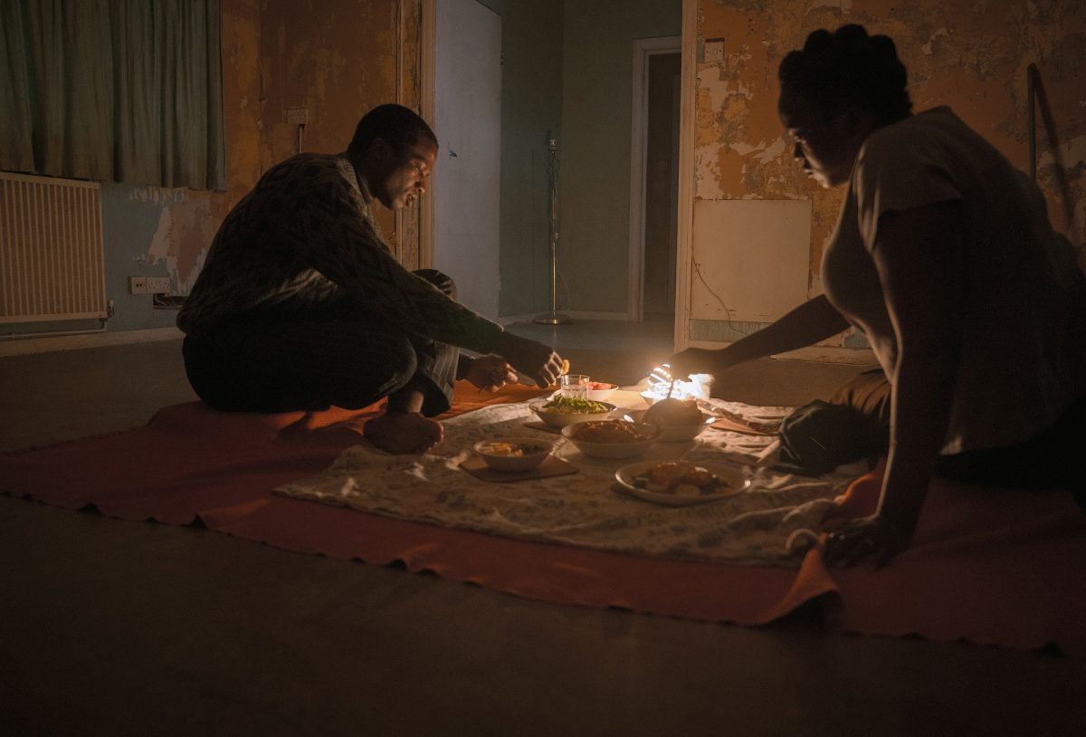 levmauc's tweet photo. Netflix ha estrenado hoy por Halloween HIS HOUSE, el éxito de terror de Sundance que fascinó a la crítica y que se definió como la reinvención del género de casas encantas y fantasmas, llegando a ser comparada con las primeras películas de Romero o Wes Craven. https://t.co/WBUnBepdqH