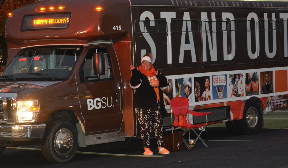 BGSUshuttle's tweet photo. Passing out candy for Student Veterans of America Truck or Treat.  If you don't know this nice Driver - ride the Red Downtown route!  Thanks for helping! https://t.co/Ov0s4R2RhE