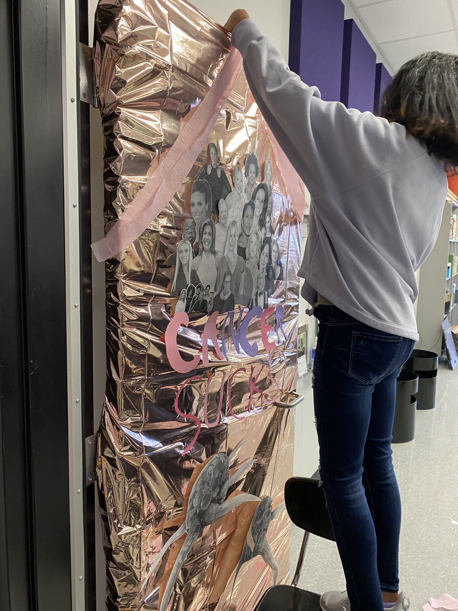 EmilyMartin225's tweet photo. Judging starts soon for the high door decorating contest @msa_w! #strongerthanyouthink #becauseweareWEST #thinkpink https://t.co/SR9bWuMJ6z
