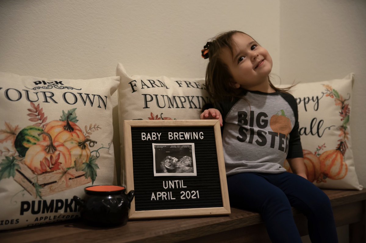 mbreaux89's tweet photo. Trick or Treat 
No more sleep!
Our family is growing
By two little feet! https://t.co/hBv8QX2LNJ